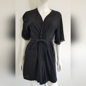 OSCAR DE LA RENTA SHORTIE BLACK PERFORATED ROBE SIZE LARGE